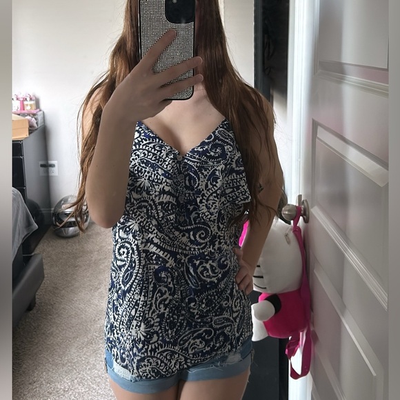 Loft Top - Picture 2 of 7